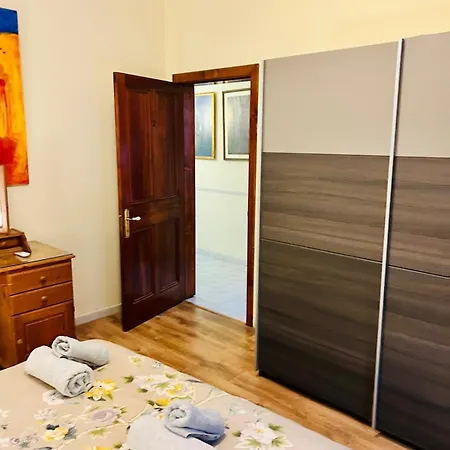 アパート Comfort - 4 Bdr Apartment, Artfully Designed