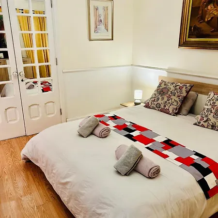 Comfort - 4 Bdr Apartment, Artfully Designed アパート