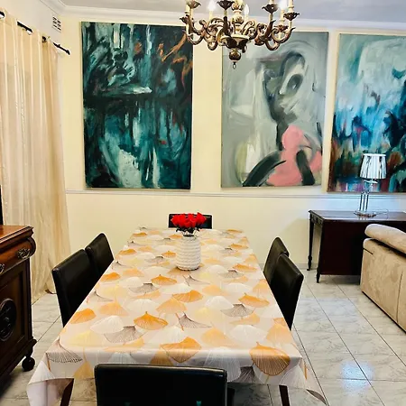 Comfort - 4 Bdr Apartment, Artfully Designed Gzira