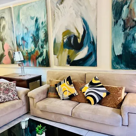 Apartment Comfort - 4 Bdr Apartment, Artfully Designed