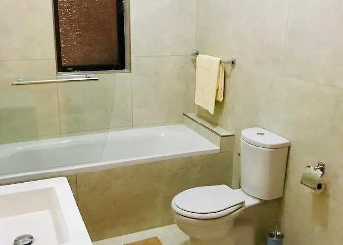 Comfort - 4 Bdr Apartment, Artfully Designed *