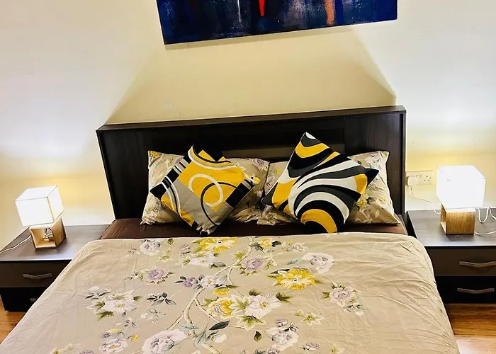 Comfort - 4 Bdr Apartment, Artfully Designed * 그지라