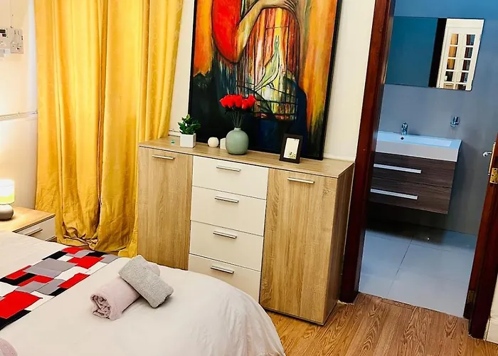 Comfort - 4 Bdr Apartment, Artfully Designed 아파트 그지라